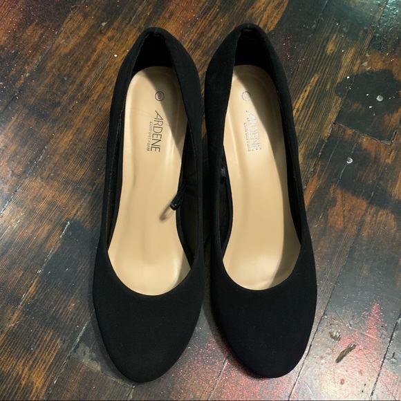 Black Suede Almond-toe Wedge-style Heels - Picture 4 of 8